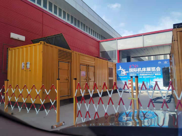 曲松发电车出租-发电机无电压或电压太低怎么办？