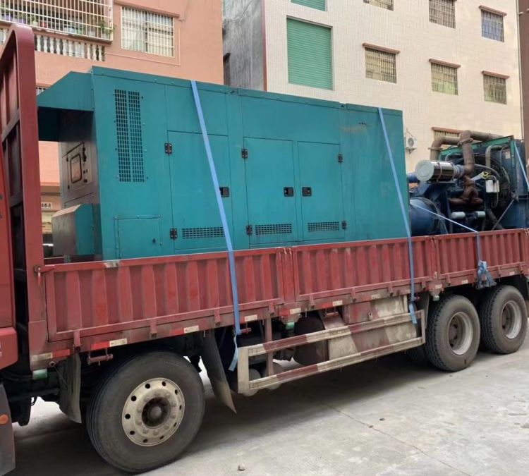 曲松如何在不同负载率下确保 400KW 柴油发电机组的正常运行？