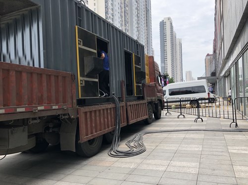 曲松柴油发电机空气滤清器在不同季节的更换周期是否有差异？